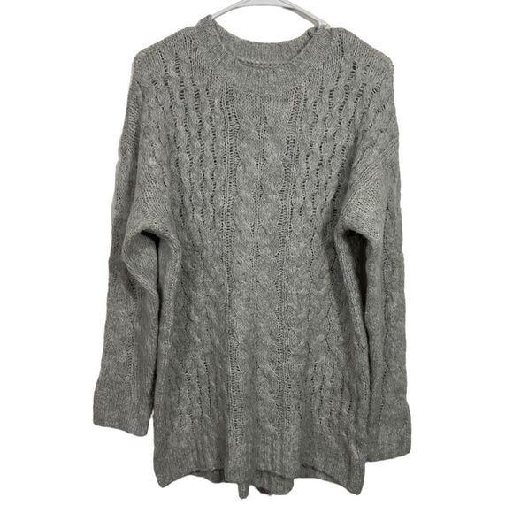 American Eagle Grey Oversized Knit Crewneck Sweater - Picture 1 of 3